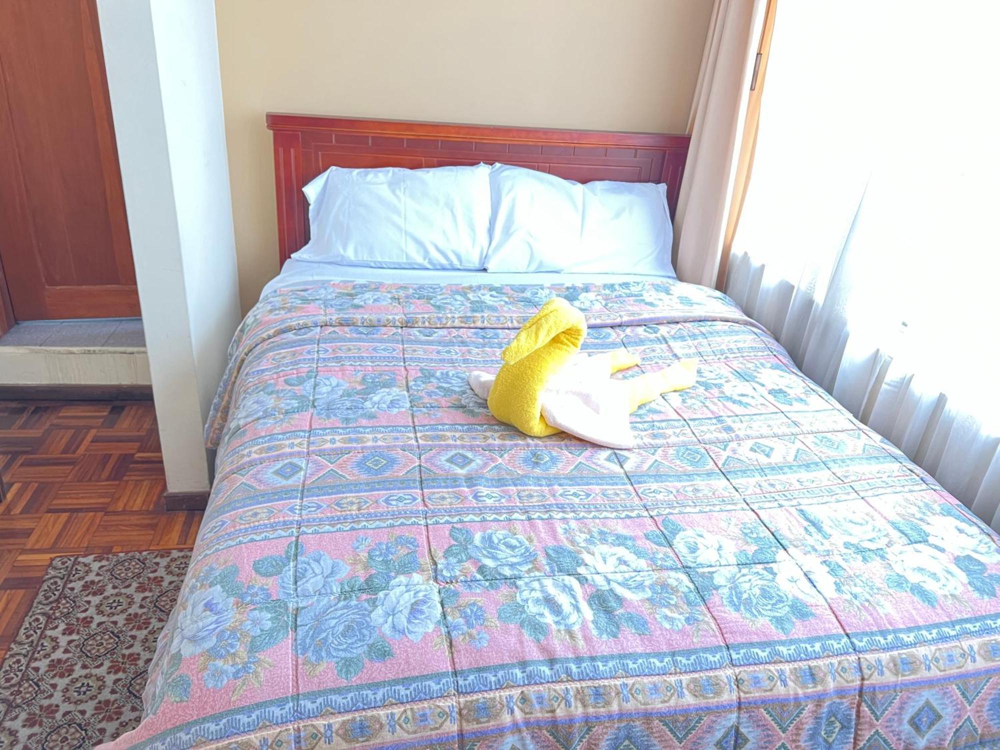 Sina Hogar Hotel 基多华人酒店 Ngoại thất bức ảnh